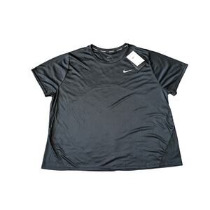 NWT Dri-Fit Running Shirt Womens 3X Black Performance Workout Hiking AV7922-010